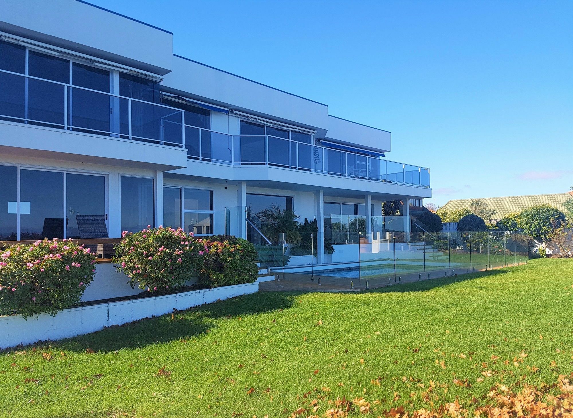 Spectacular Lakefront Home Taupo Exterior photo